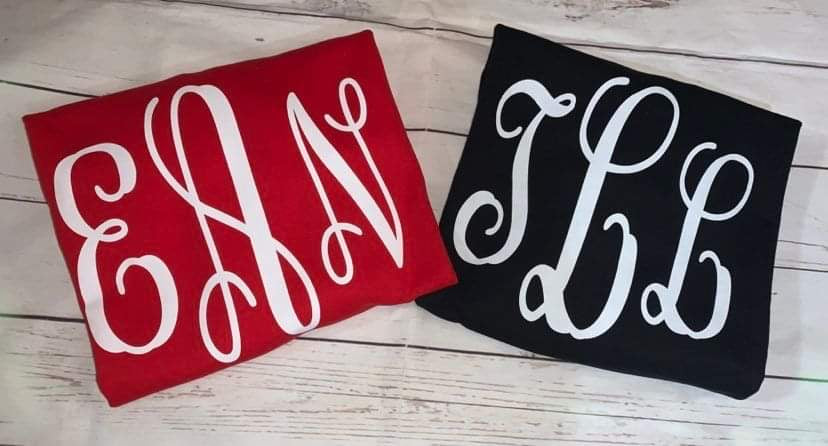 CURSIVE  MONOGRAM CREWNECK