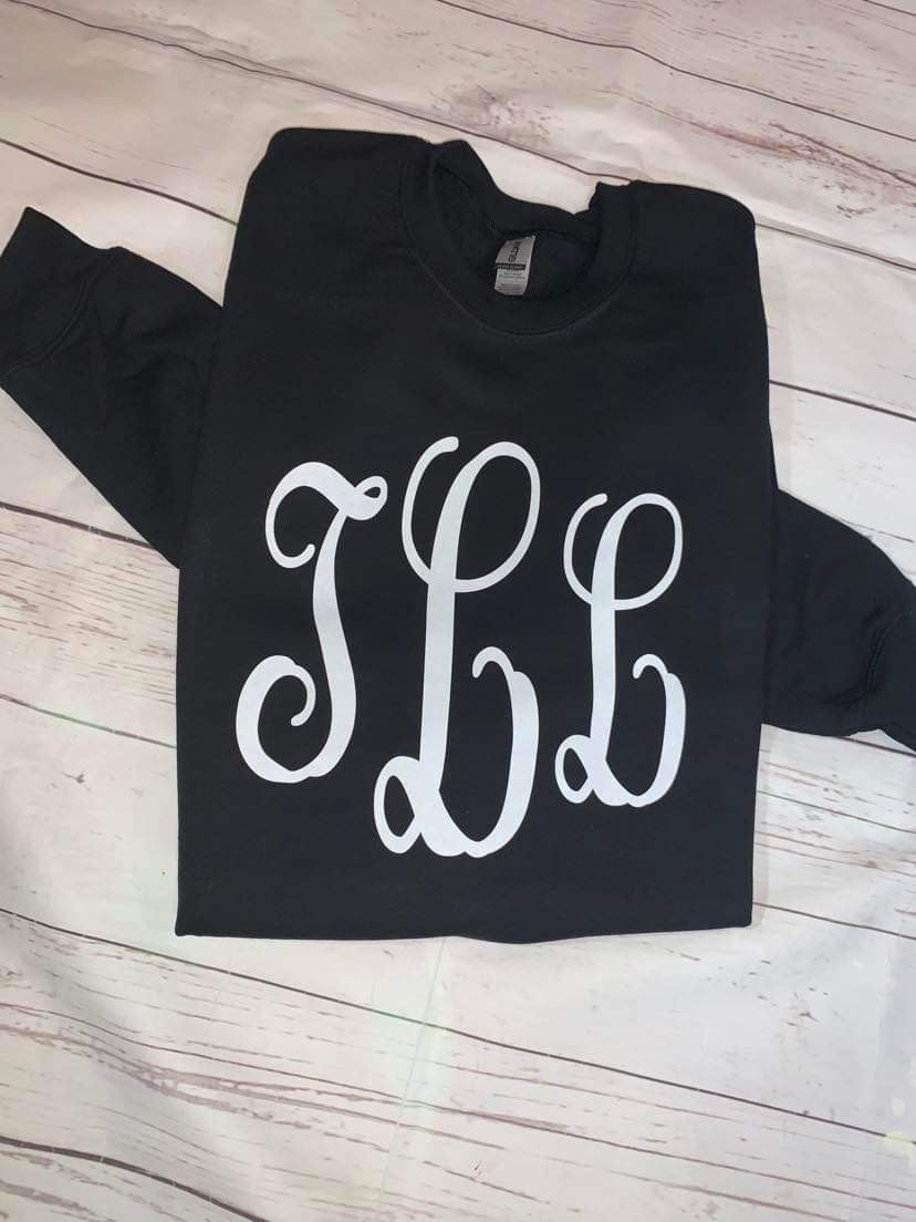 CURSIVE  MONOGRAM CREWNECK